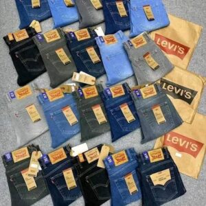 Mens Levi’s jeans and t shirts pallet